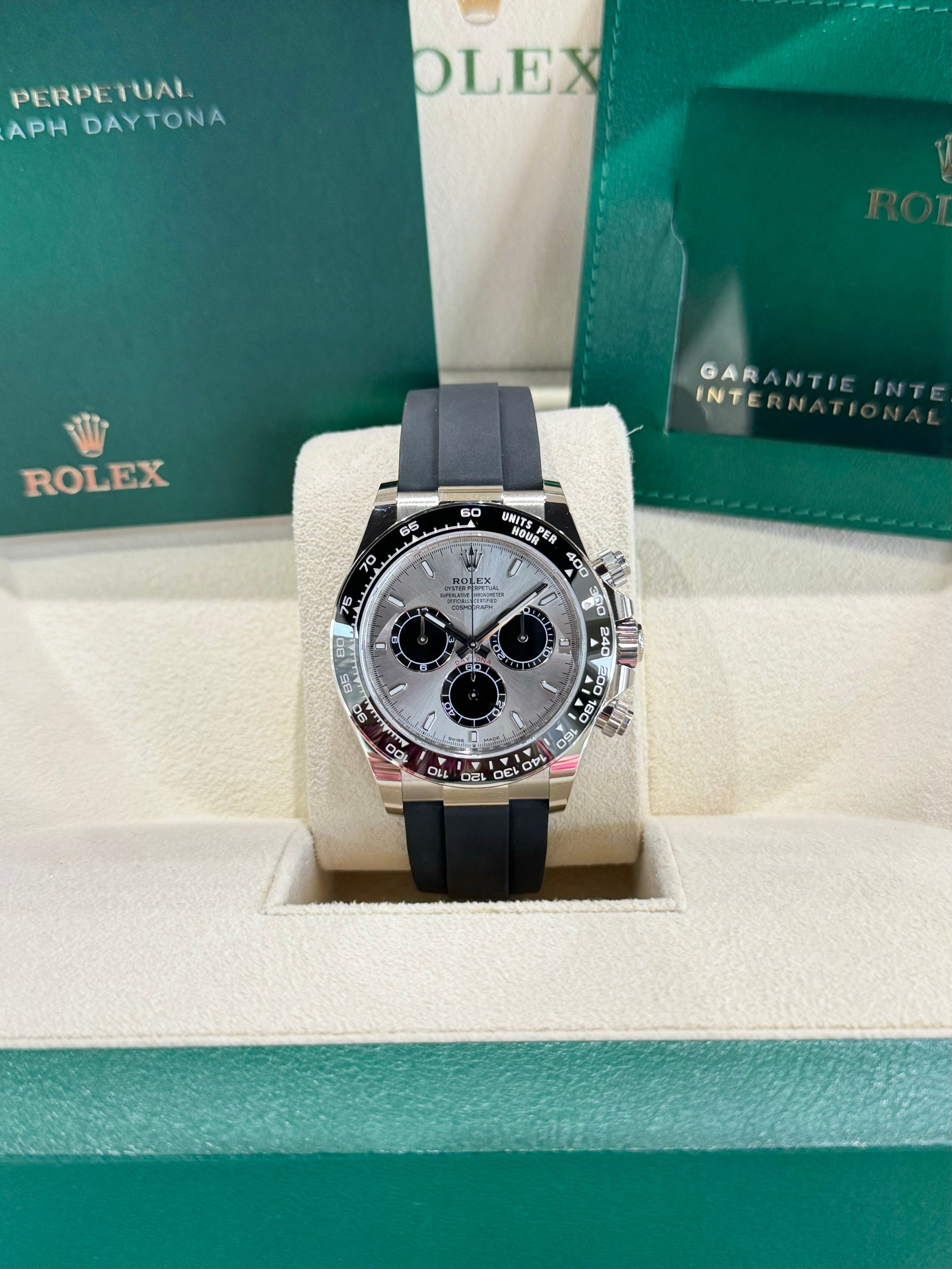 Rolex Daytona 40 126519 Silver Dial Watch