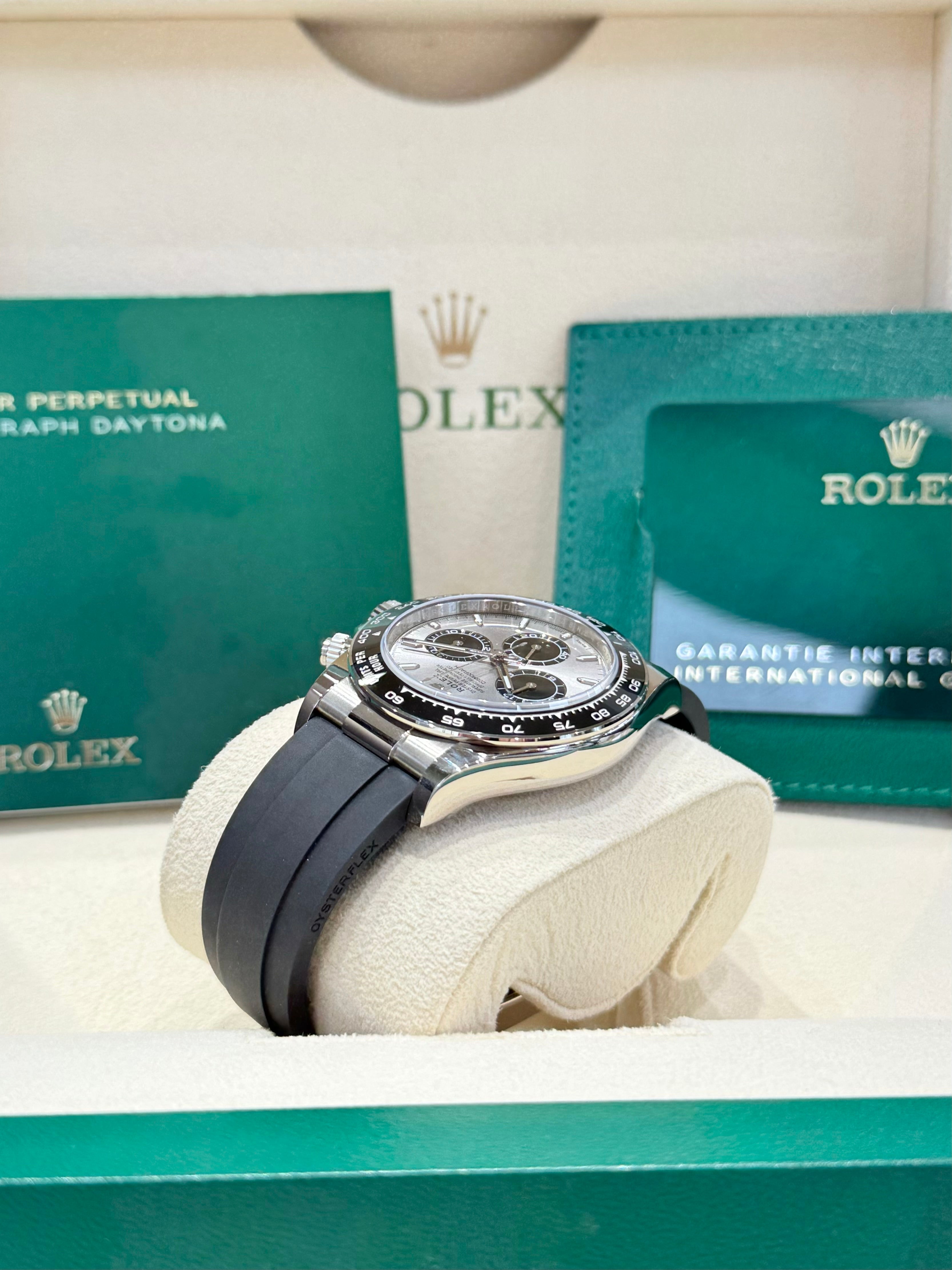Rolex Daytona 40 126519 Silver Dial Watch