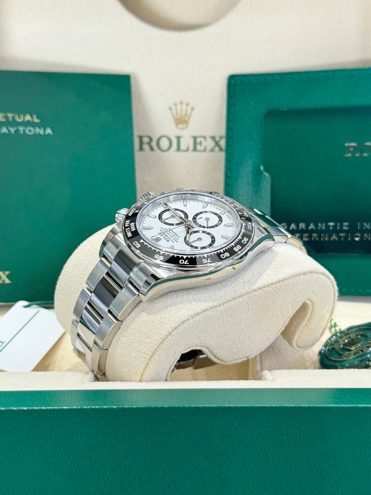 Rolex Daytona 40 126500 White Dial Watch