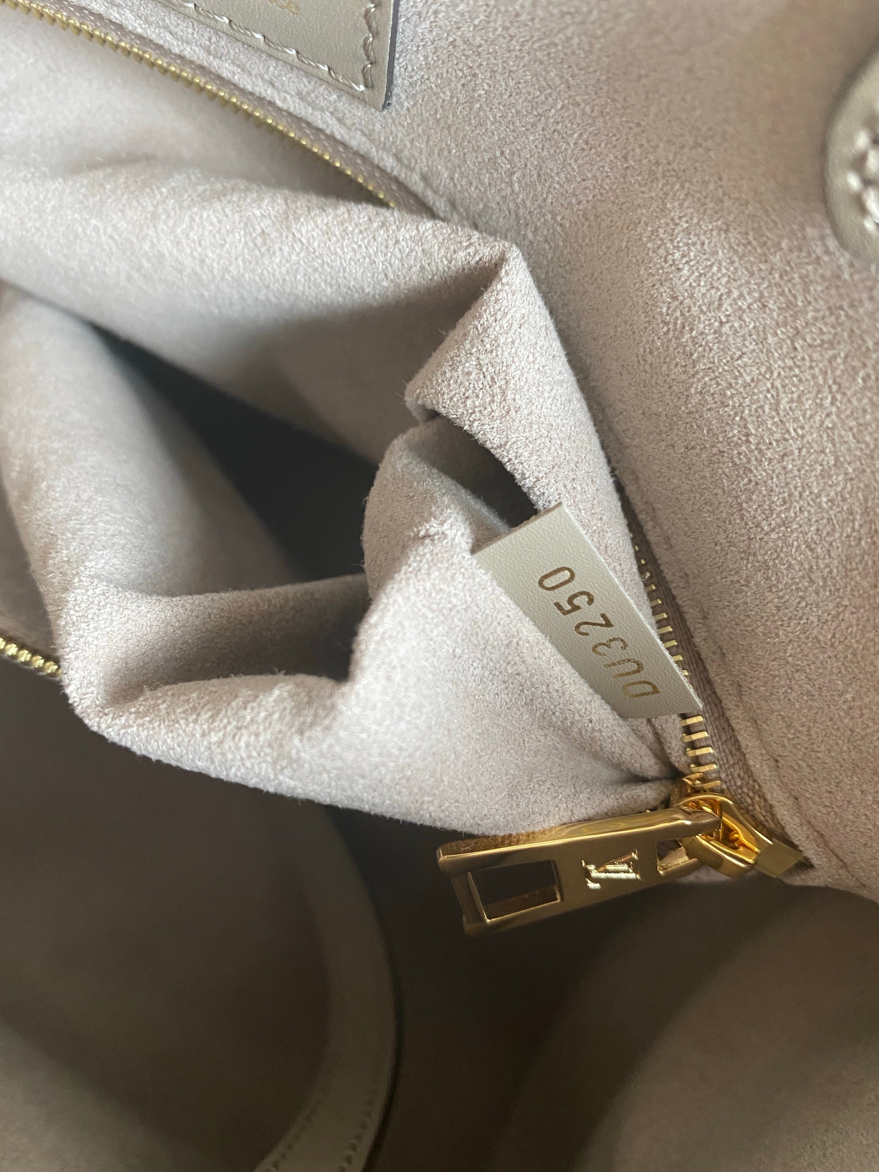 Louis Vuitton Empreinte OnTheGo MM M45494