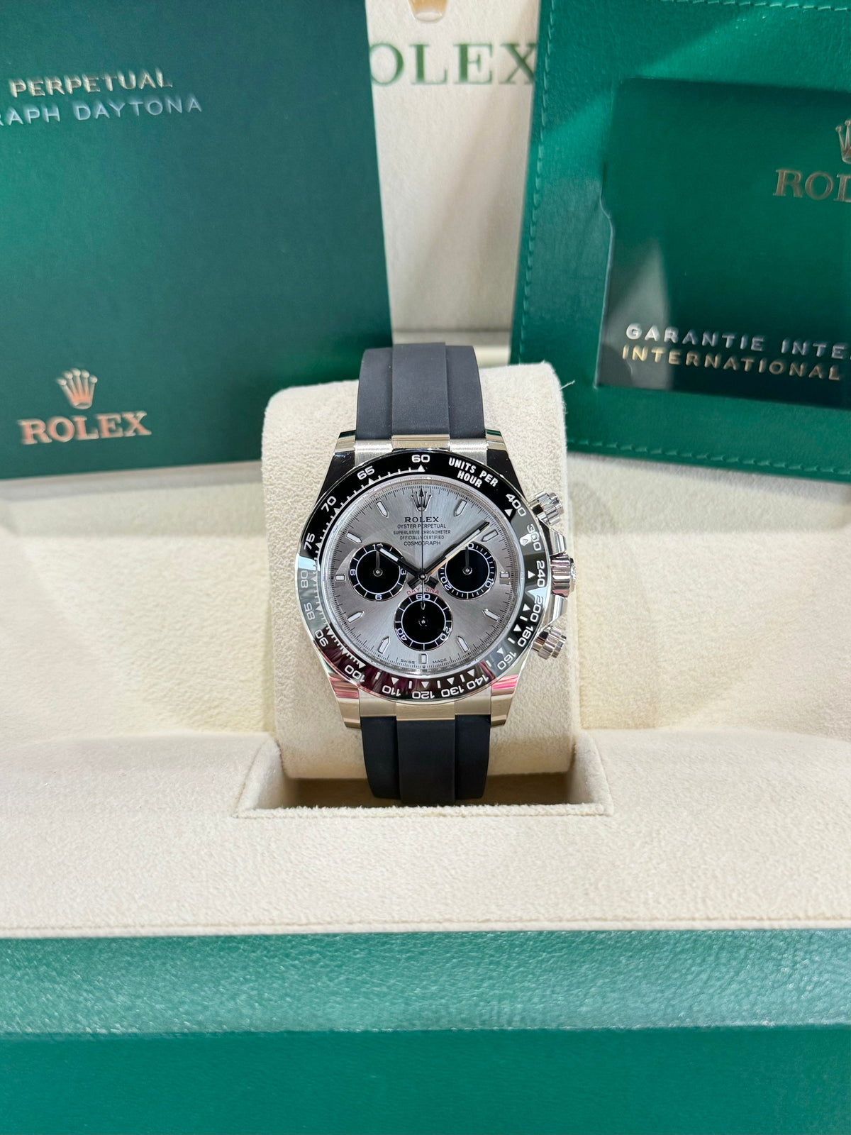 Rolex Daytona 40 126519 Silver Dial Watch