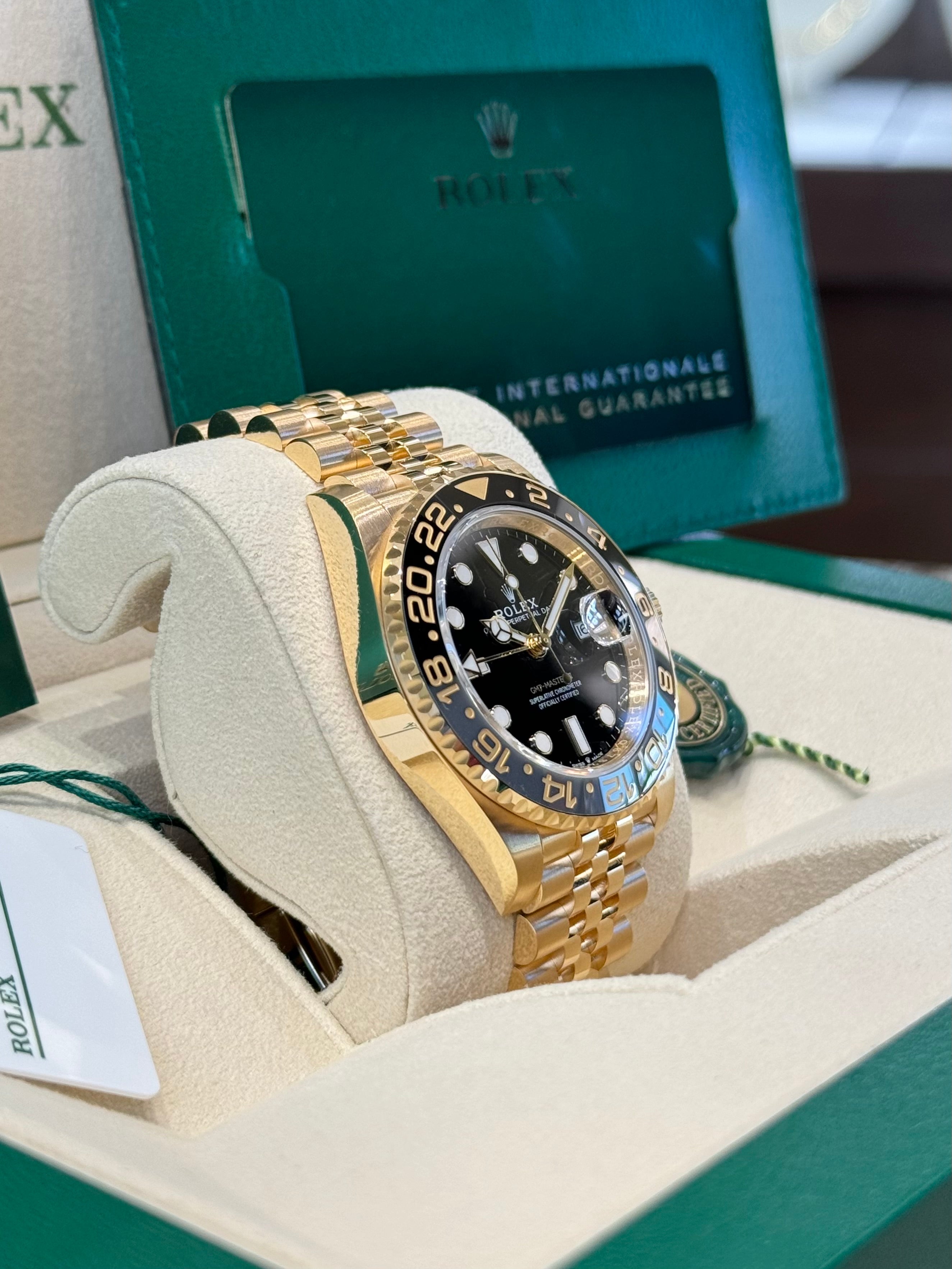 Rolex GMT-Master II 40 126718GRNR Black Dial Watch