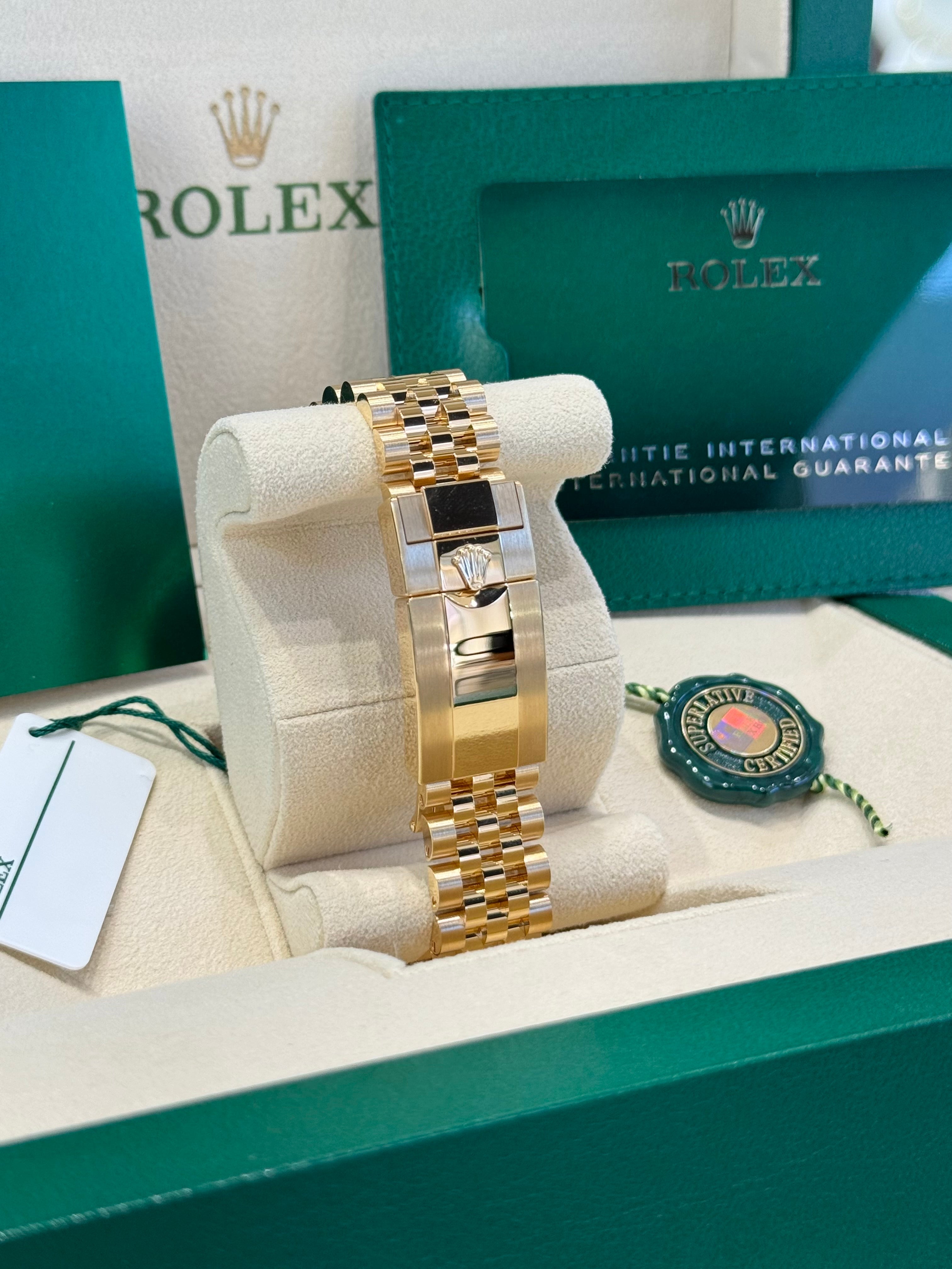 Rolex GMT-Master II 40 126718GRNR Black Dial Watch
