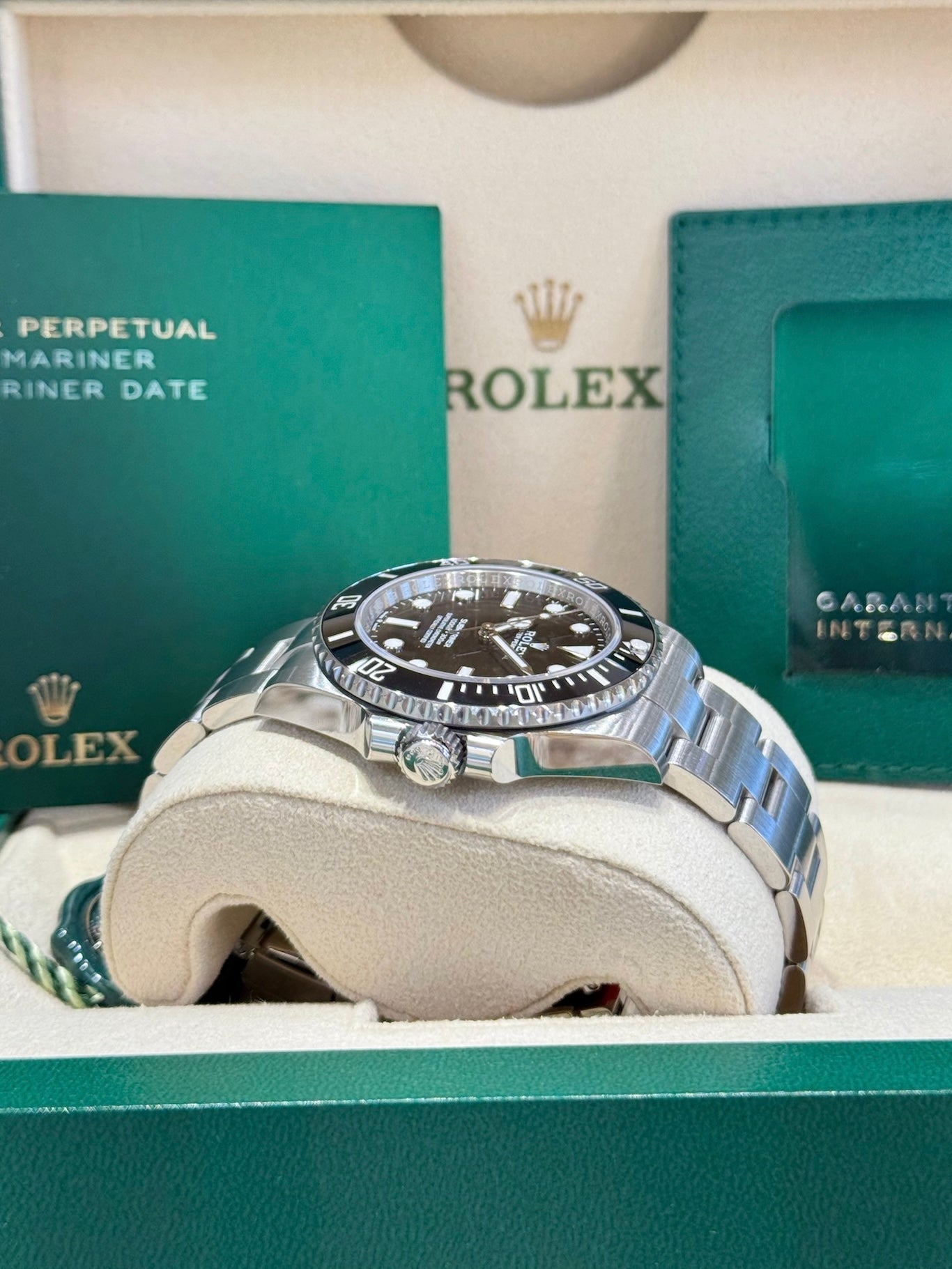 Rolex Submariner No Date 41 124060 Black Dial Watch