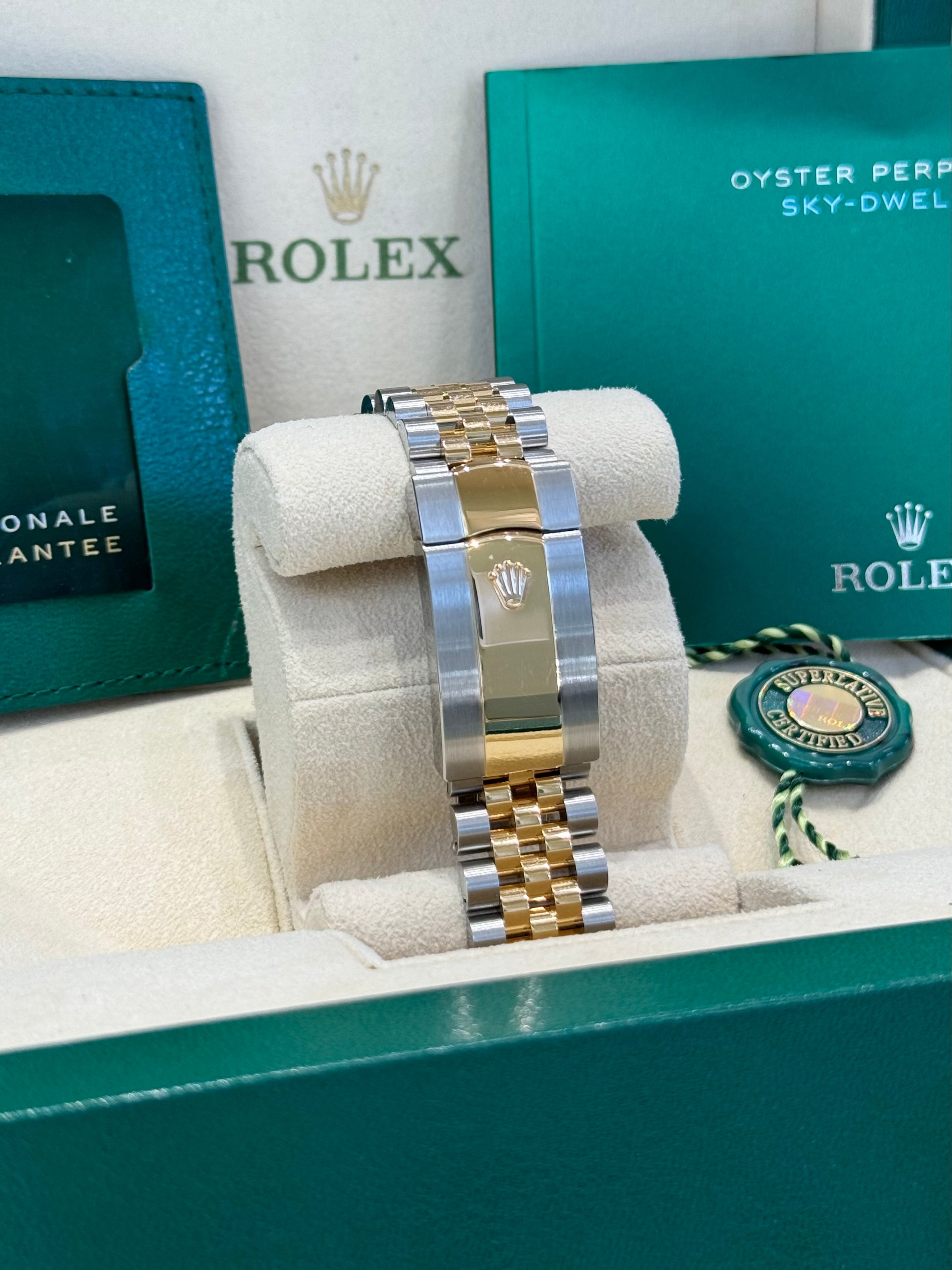 Rolex Sky-Dweller 42 336933 White Dial Watch